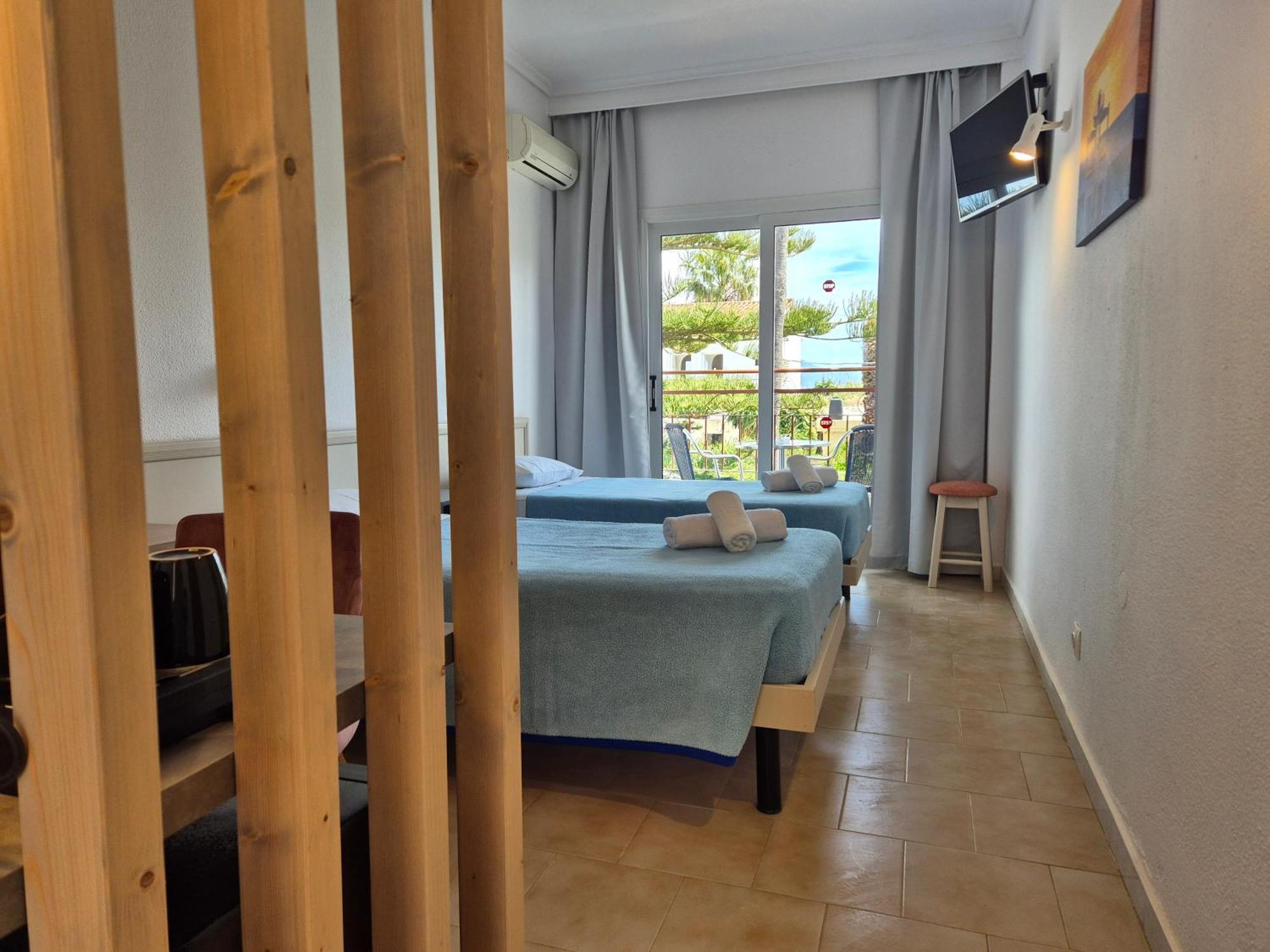 Double or Twin Room,1642317099:JPEG